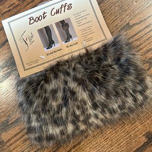 New with Tags Animal Print Faux Fur Boot Cuffs